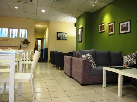 375766_295926630438026_1449591017_n